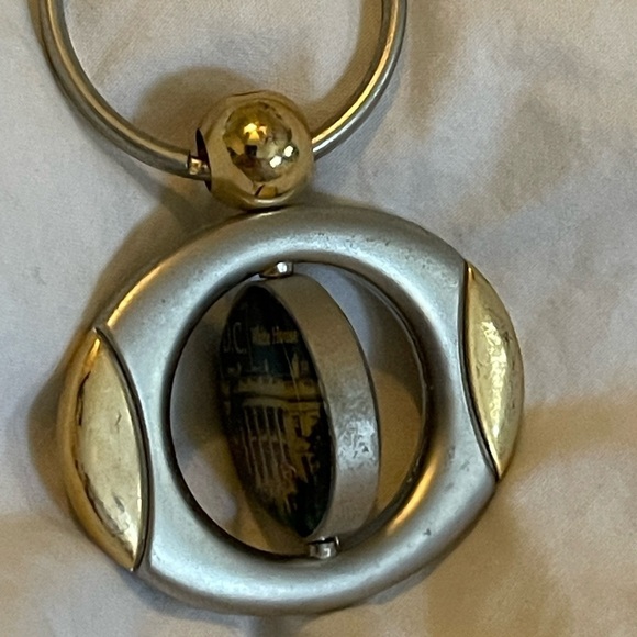 Vintage Washington DC White House & US Capital Keychain FOB - Picture 4 of 4